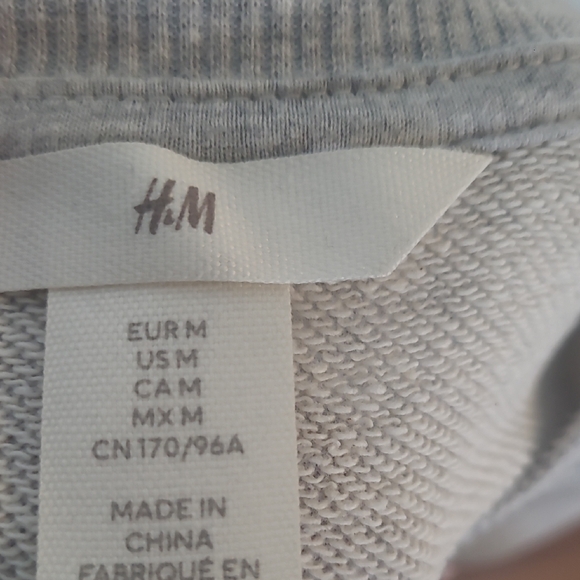 H&M Gray Los Angeles USA Women's Sweater - Picture 2 of 5